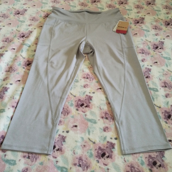 Reebok Skinny Capri Training🏃 Leggings - Size M - Picture 4 of 12